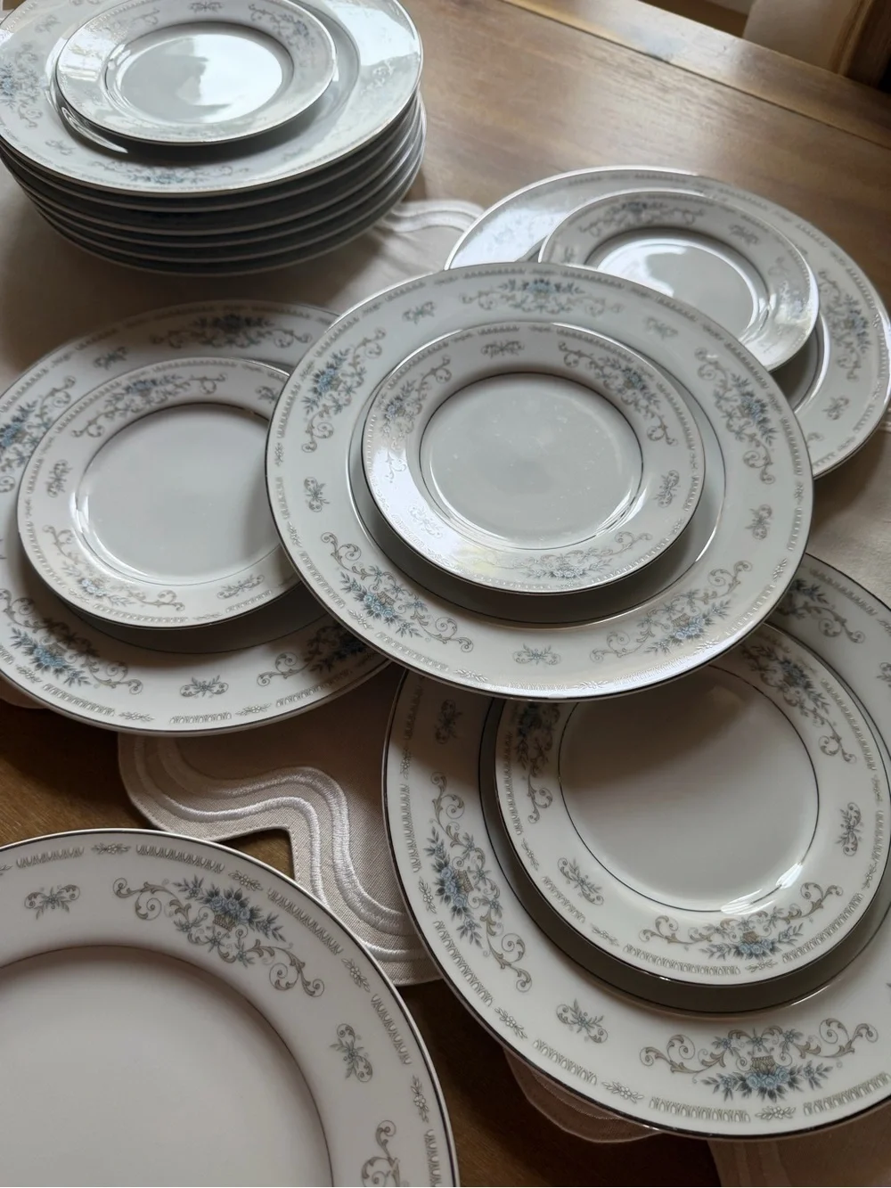 Set of 8 Vintage Wade Fine China of Japan Diane